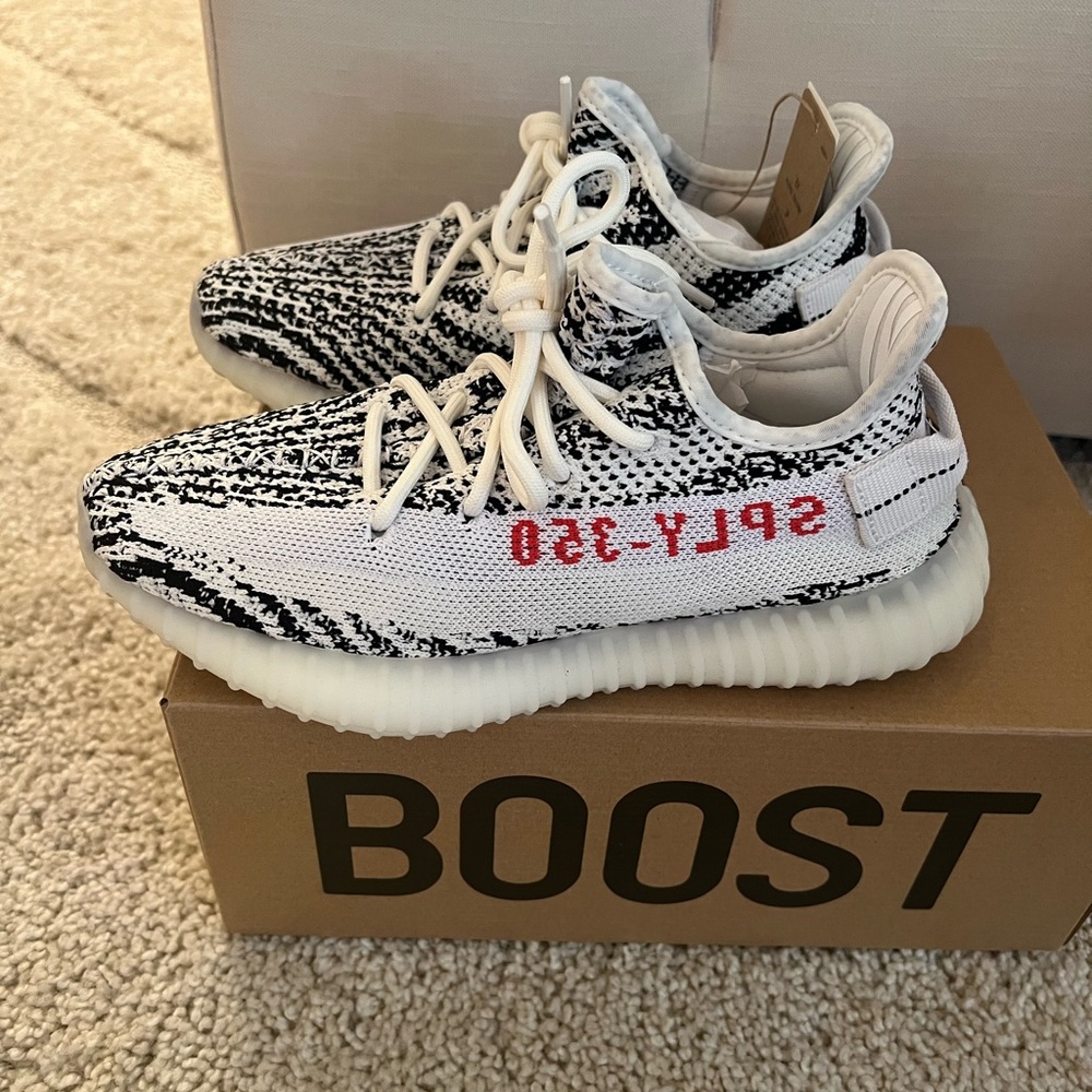 Yeezy Boost 350 blk/wht/red